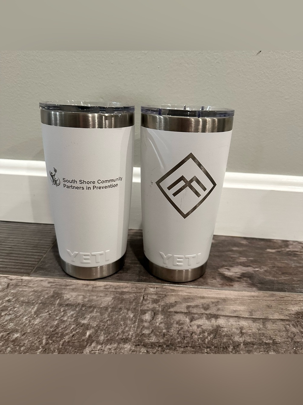 2 NWT Yeti White 20 oz Rambler Tumblers